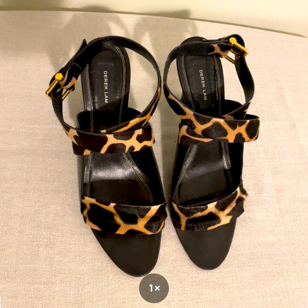Designer pair of shoes. Excellent condition.